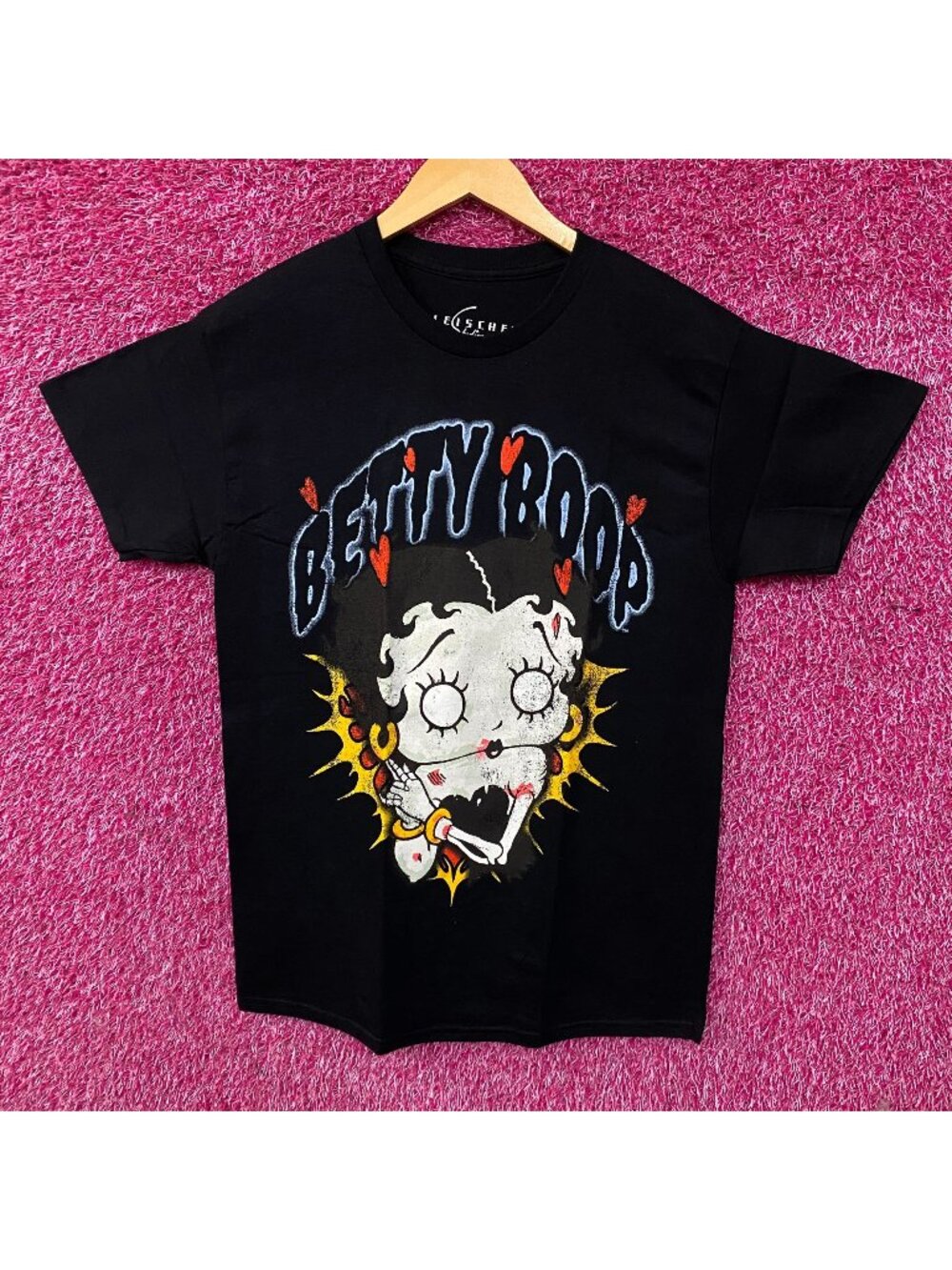 Fleischer Studios Betty Boop Zombie Love Graphic T-Shirt Medium